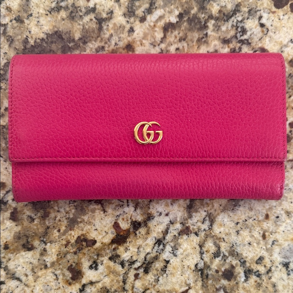 Gucci Fuchsia Leather Wallet with Gold Logo